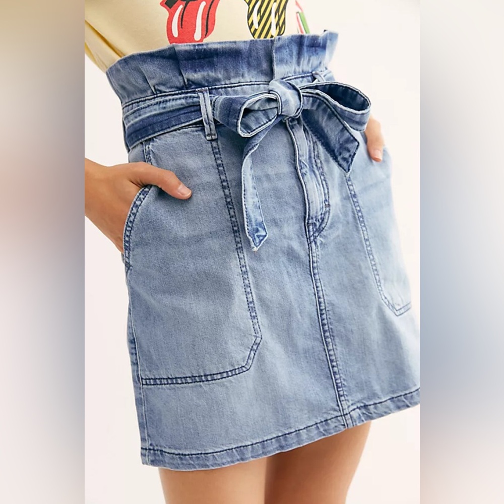 Free People Splendor in The Grass Denim Paperbag Waist Mini Skirt Women’s Size 6